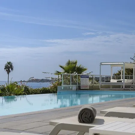 Aparthotel De Tourisme Amiraute 4*