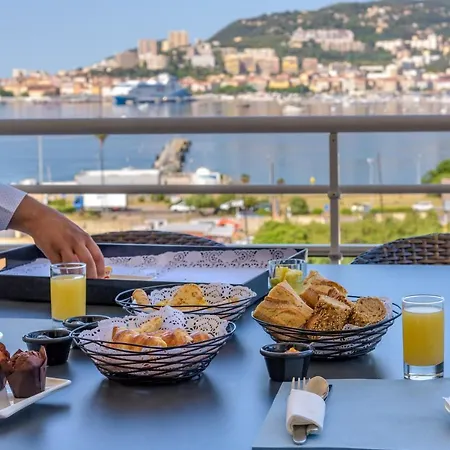 De Tourisme Amiraute 4*