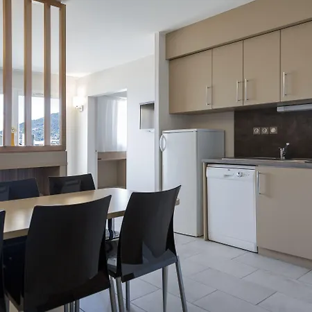 De Tourisme Amiraute Apartmanhotel 4*