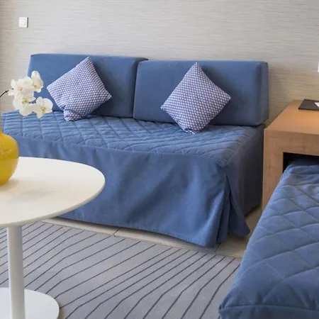 De Tourisme Amiraute Apartmanhotel 4*