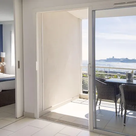 Apartmanhotel De Tourisme Amiraute