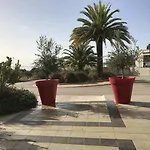 De Tourisme Amiraute Aparthotel 4*