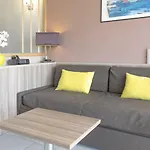 レジデンス ドゥ ツーリズム アミローテ アパートホテル アジャクシオ