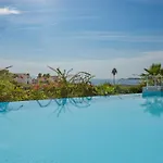 De Tourisme Amiraute Aparthotel