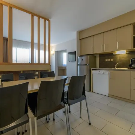 Appart hôtel De Tourisme Amirauté 4*