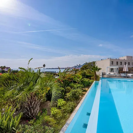 De Tourisme Amirauté Aparthotel 4*