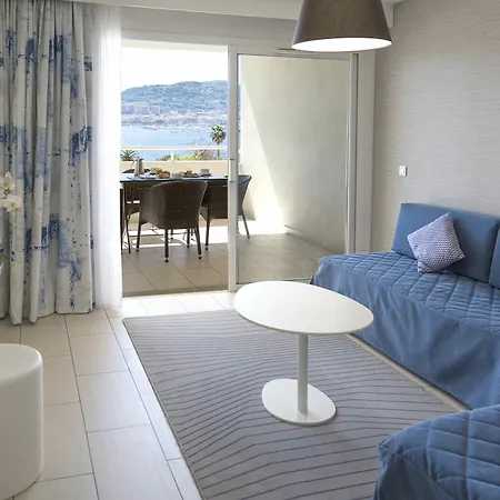 Appart hôtel De Tourisme Amirauté 4*