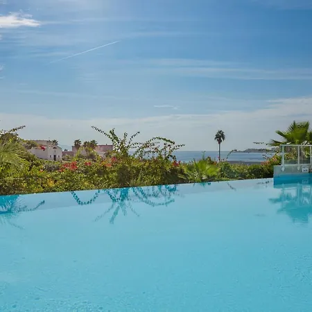 De Tourisme Amiraute Aparthotel