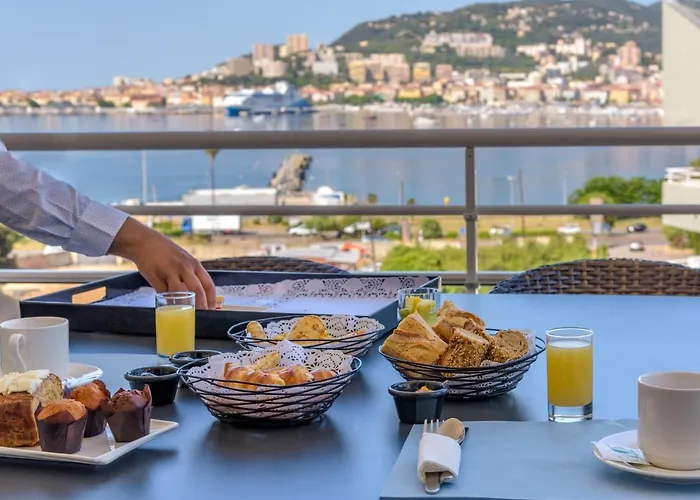 De Tourisme Amiraute 4*