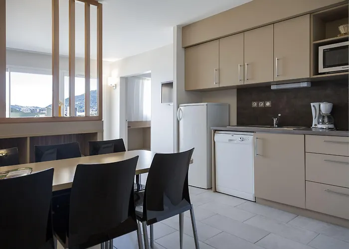 De Tourisme Amiraute Aparthotel 4*