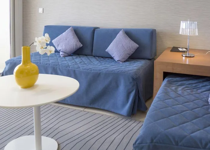 De Tourisme Amiraute Aparthotel 4*