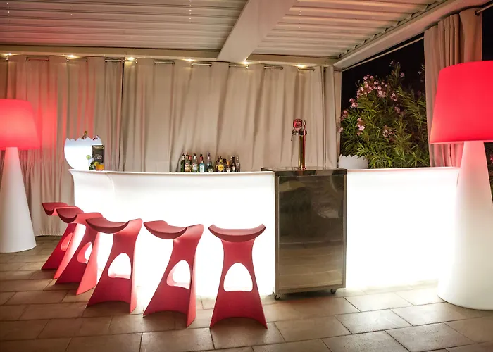 De Tourisme Amiraute Aparthotel