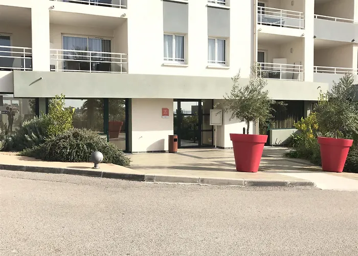 Aparthotel De Tourisme Amiraute 4*